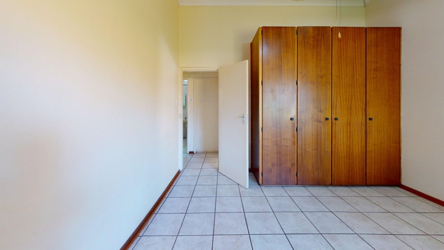 28 Bedroom Property for Sale in Kannoniers Park North West